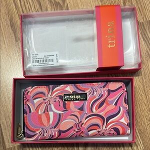 Trina Turk Large Wallet Sea Anemone ($78) Original Gift Box - BNWT